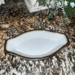 TOSCANY COLLECTION GOURMET WARE Oval CASSEROLE OVEN TO TABLE - JAPAN 9x5” Ivory